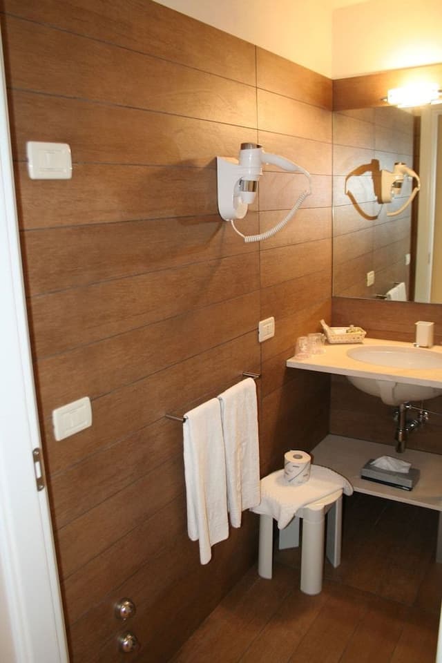 Double Room (Basement)