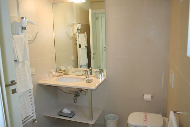 Superior Double or Twin Room, Poolside