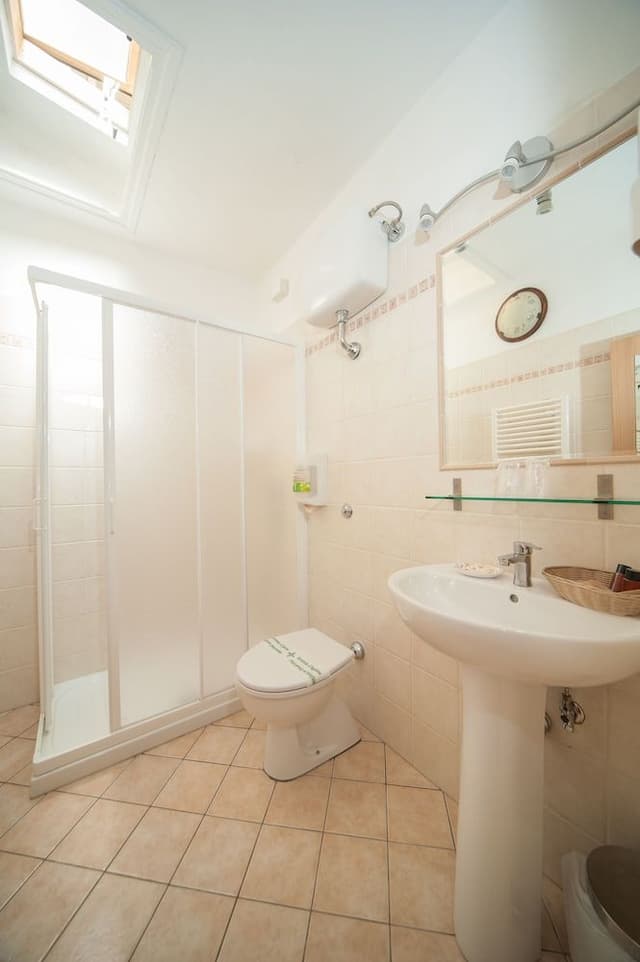 Economy Double or Twin Room, 1 Bedroom, Non Smoking, Private Bathroom