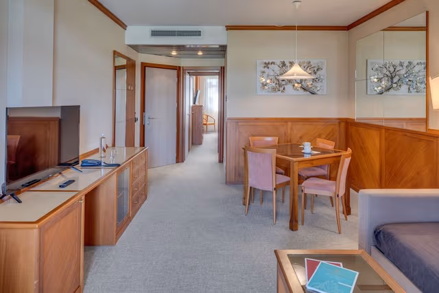 Suite, Annex Building (Casa Augustus)