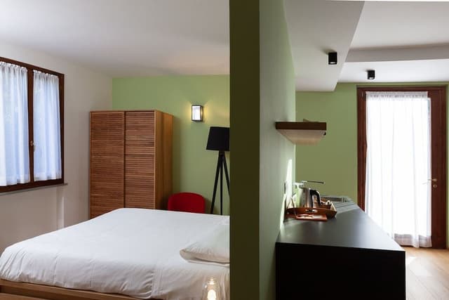 Deluxe Suite, 1 Bedroom, Pool Access, Garden Area