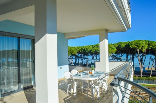 Exclusive Apartment, 1 Bedroom, Sea View, Oceanfront