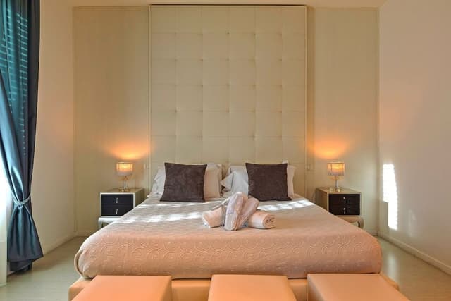 Honeymoon Suite, Balcony, City View