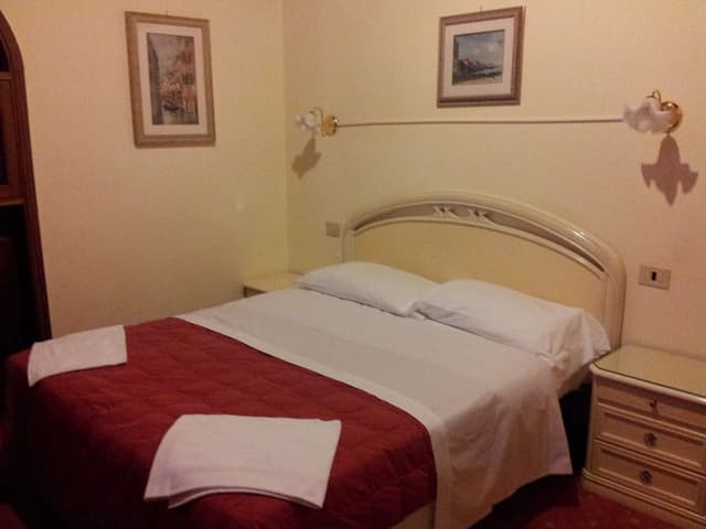 Standard Double or Twin Room, Shared Bathroom