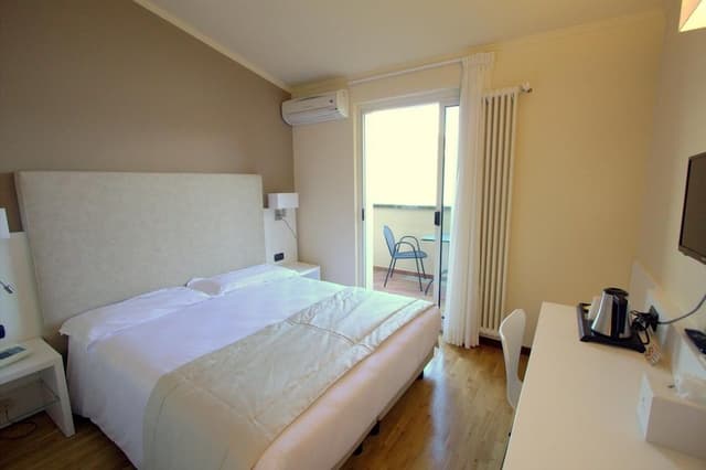 Panoramic Room, Balcony, Lake View (Attic)