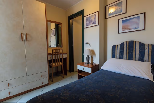 Classic Single Room