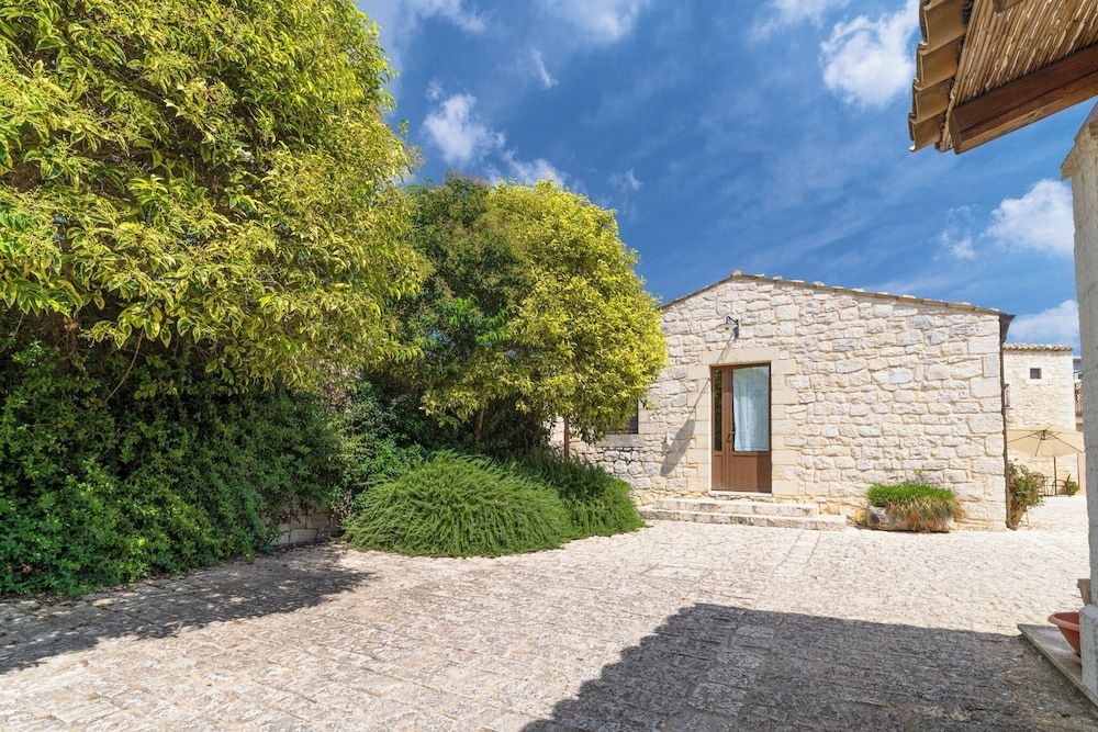Borgo Monachella1