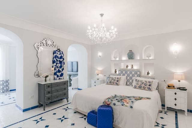 Junior Suite, 1 Queen Bed, Garden View