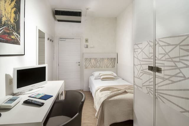 Standard Single Room, Pool View
