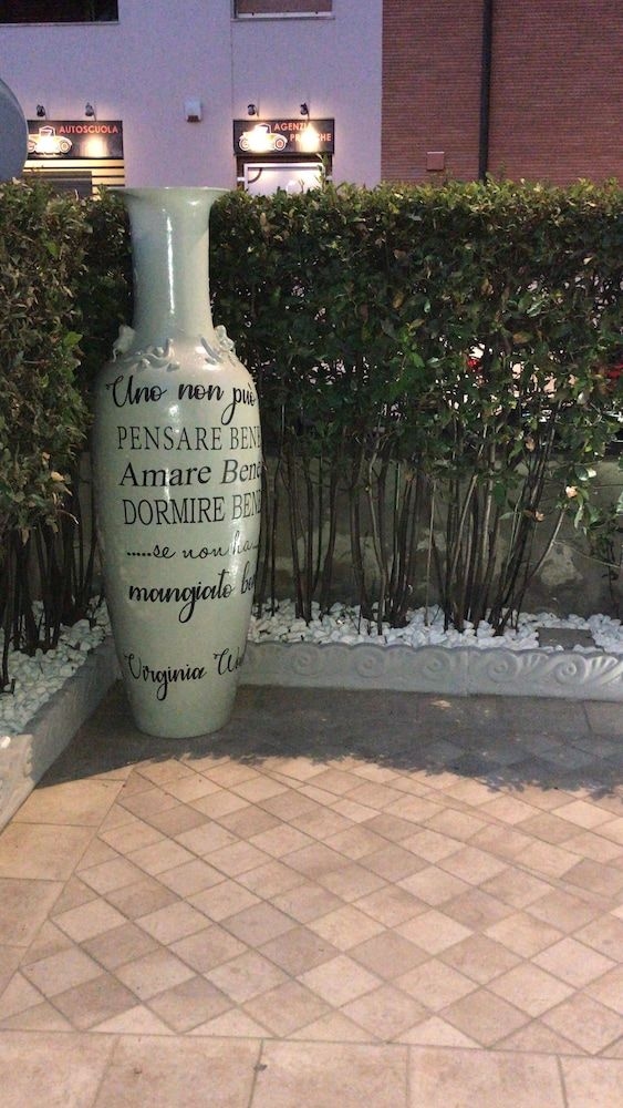 Hotel La Pace0