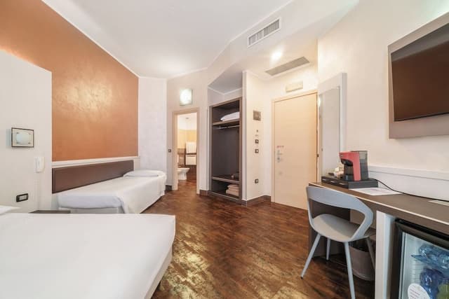 Deluxe Triple Room, City View