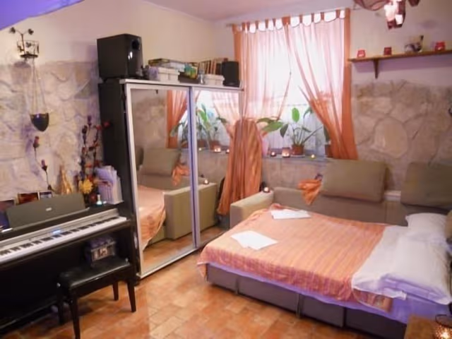 Triple Room, Shared Bathroom
