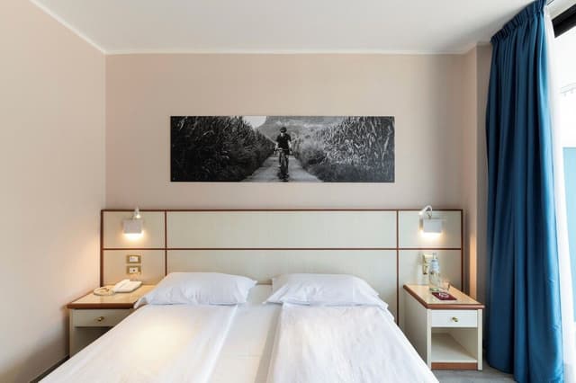 Economy Room