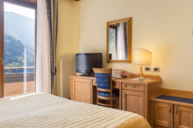Double or Twin Room, Balcony, City View (Gioia)