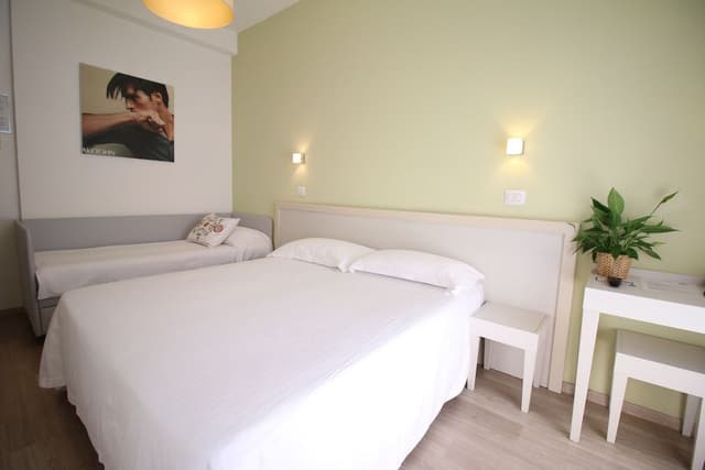 Comfort Triple Room