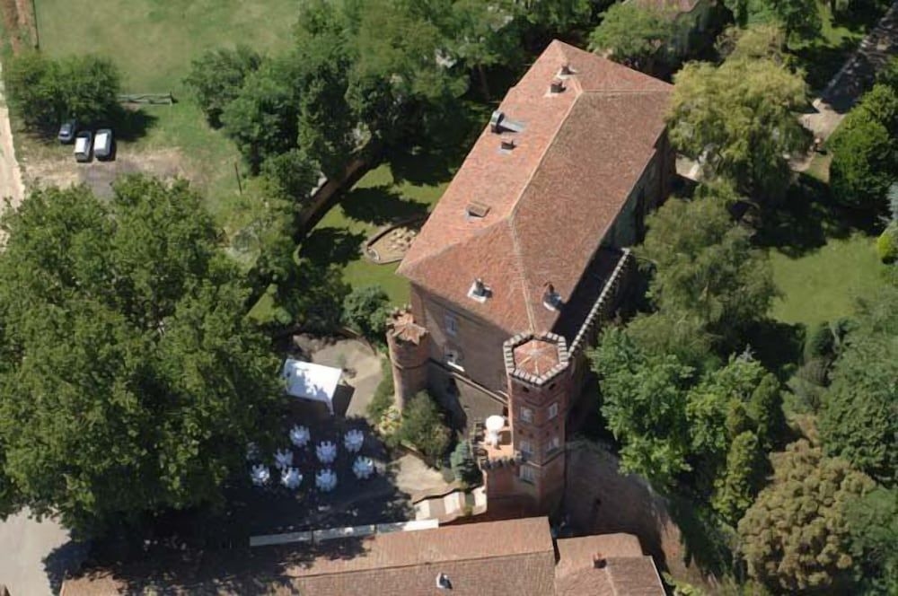 Relais del Castello di Oviglio0