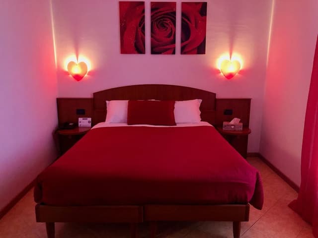 Romantic Studio Suite, 1 Queen Bed, Private Bathroom, Garden Area