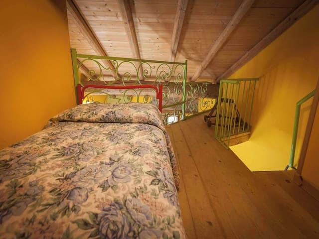 Comfort Room, 1 Queen Bed, Terrace, Valley View