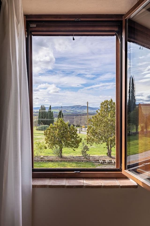 Standard Triple Room, Multiple Beds, Private Bathroom, Hill View