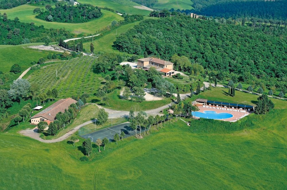 Fattoria Pieve a Salti4