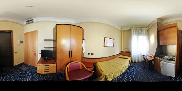 Single Room, Kitchenette
