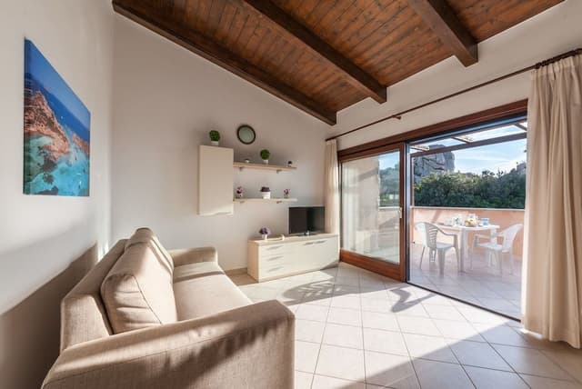Classic Condo, 2 Bedrooms