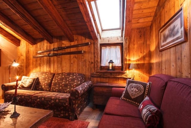 Grand Chalet, 3 Bedrooms (Private Spa)