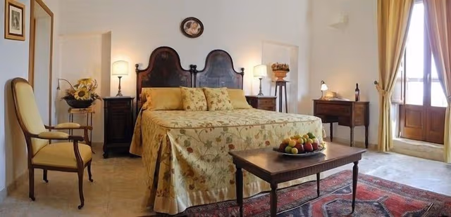 Suite, Balcony