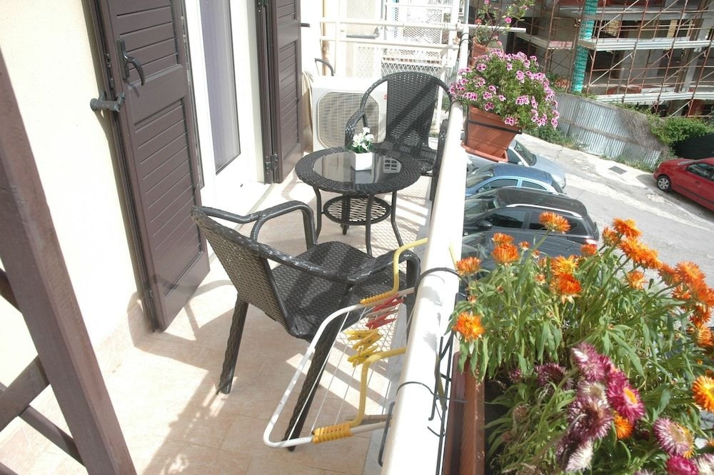 B&B Agora1
