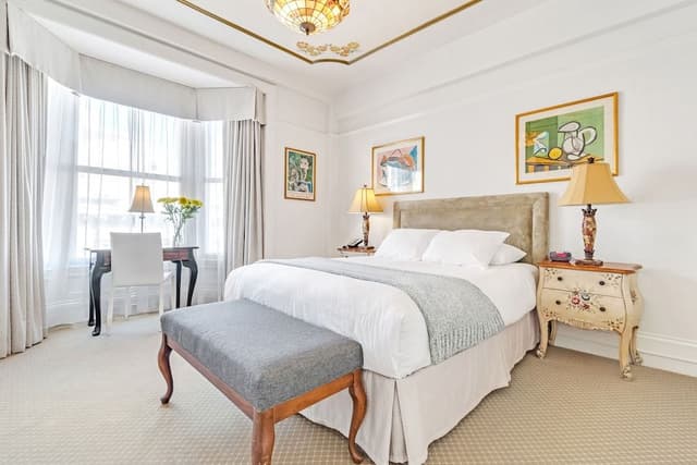 Premier Room, 1 Queen Bed