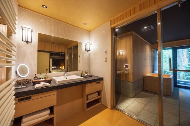 Executive Family Room with Hot Spring Open-Air Bath(Gyokoso)
