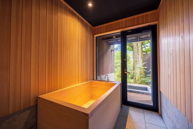 Executive Family Room with Hot Spring Open-Air Bath(Gyokoso)