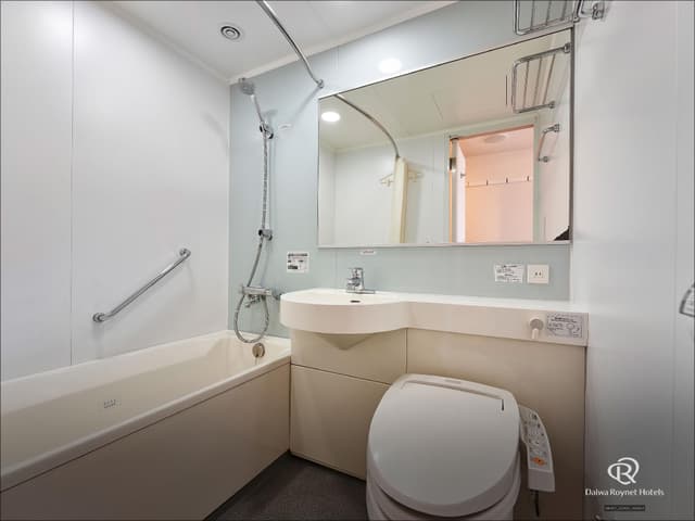 Hollywood Twin Room for 3 People with Sofa Bed - Non-Smoking