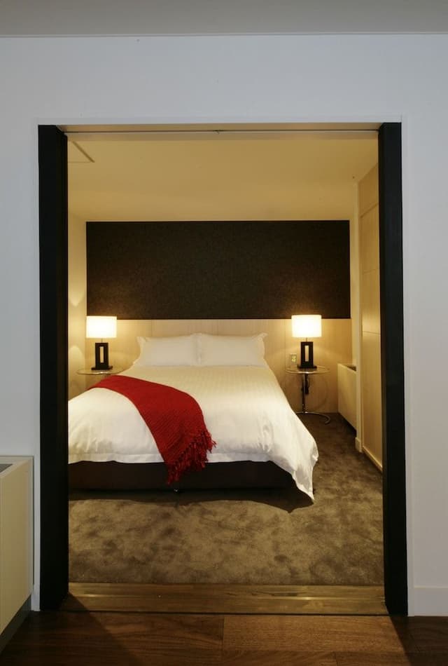 4 Bedroom Deluxe Apartment