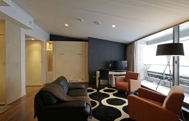 4 Bedroom Deluxe Apartment