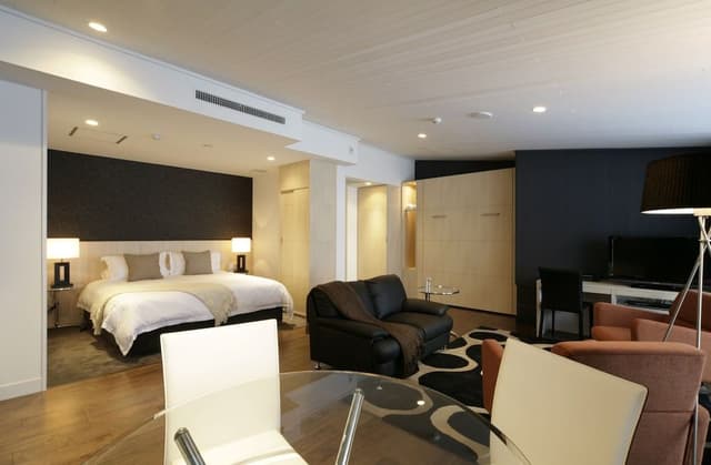 4 Bedroom Deluxe Apartment