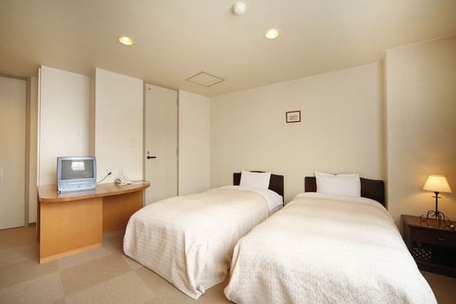 Twin Room, Shared Bathroom