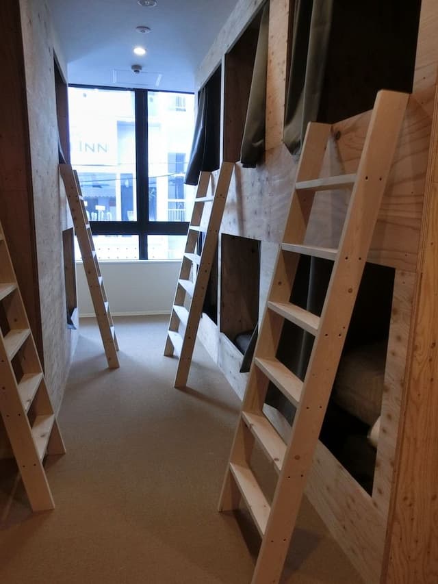 Shared Dormitory, Women only