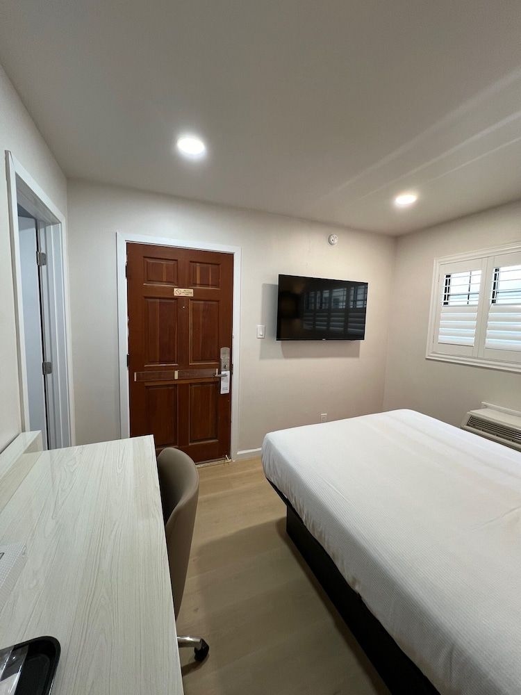 Nob Hill Motor Inn4