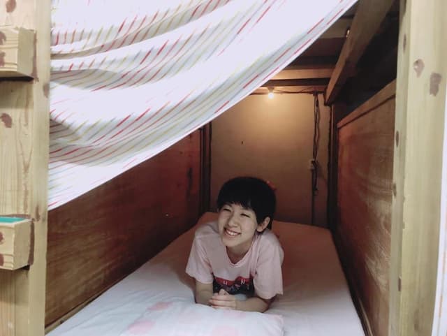 Shared Dormitory, Women only