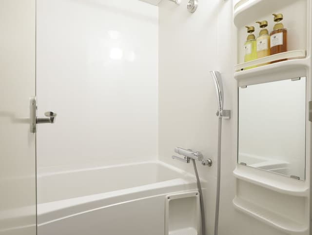 Twin Room - Non-Smoking