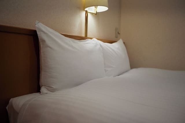 Double Room, Smoking