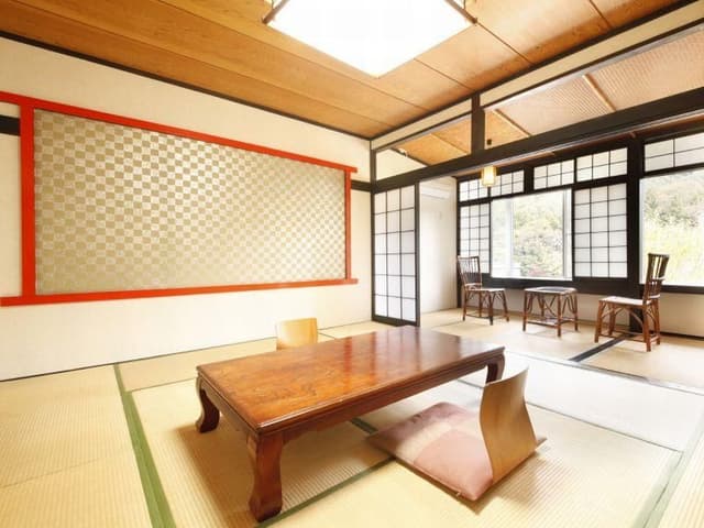Japanese-Style Room