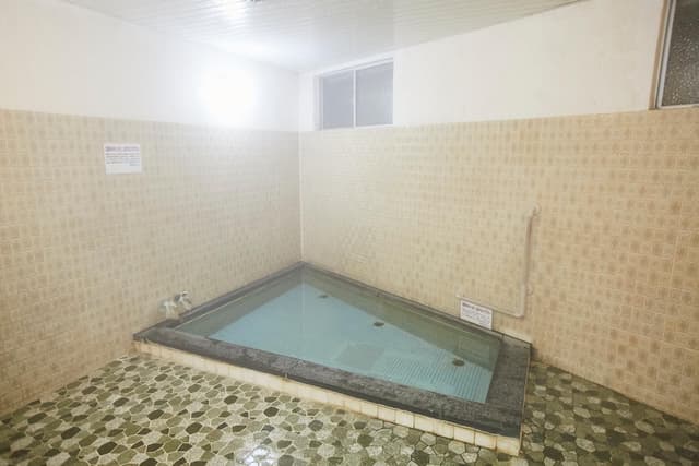 Japanese Style 7 sqm Shared Bath