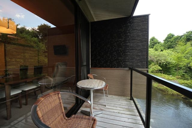 Ginryu Traditional Japanese Room with Open-air Bath