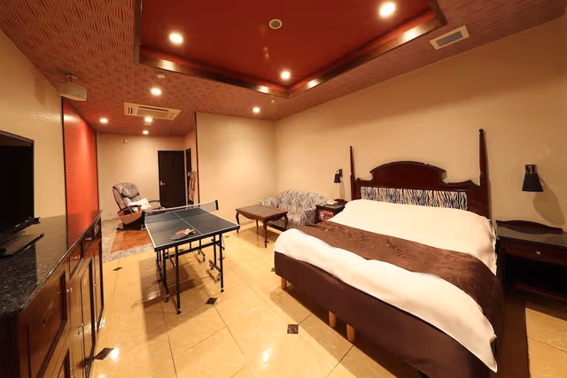 Standard Room, 1 Queen Bed (Couples Hotel)