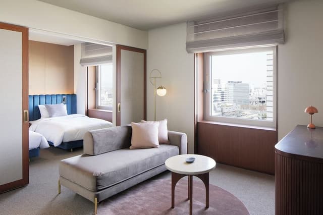 Corner Suite Twin Room, Non Smoking (High floor, Minibar, Free flow, Check out time: 12:00)