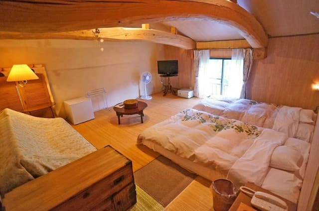 Twin Room (Yuyama)