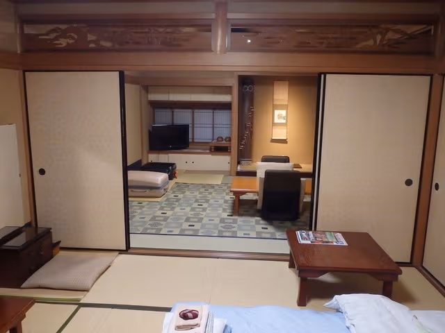 Deluxe Japanese Style Room, Non Smoking (Shared Bathroom)