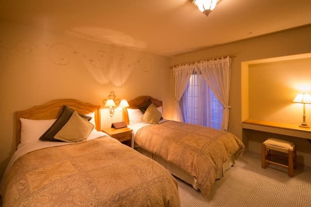 Suite, 2 Twin Beds